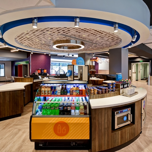 Tru by Hilton Eat. & Sip. Market | Deadwood Hotels