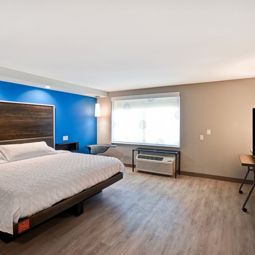 Tru by Hilton King | Deadwood Hotels
